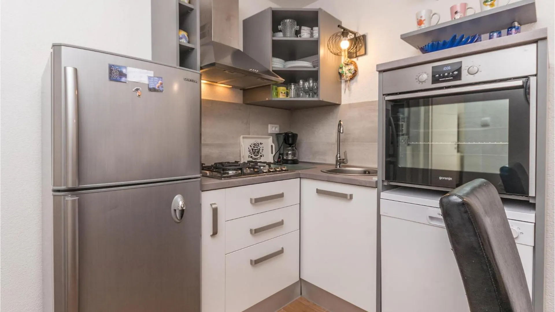 2 Bedroom Pet Friendly Apartment In Biograd 比奥格勒·纳·莫鲁